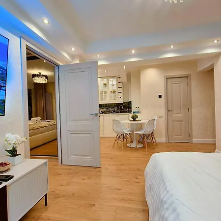 Center Luxury Boutique